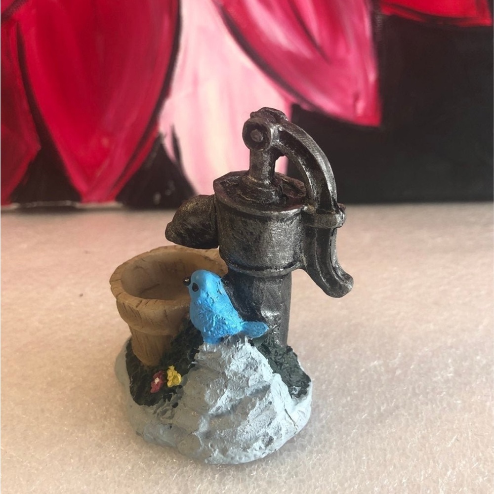 Fairy Garden Miniature Water Pump with Blue Bird Figurine